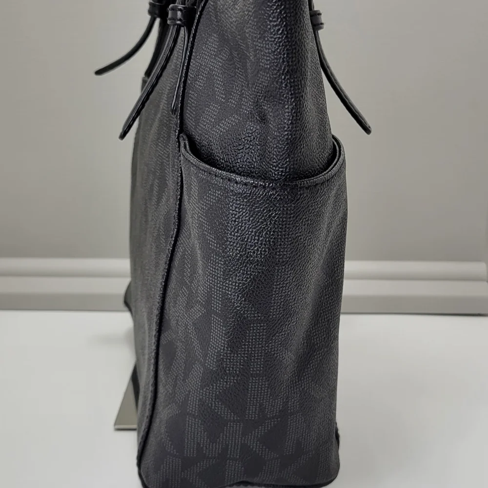 Michael Kors Black Tote Bag - Picture 9 of 16